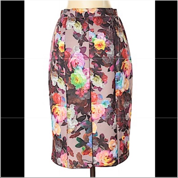 simonton says floral women skirt - Picture 5 of 6